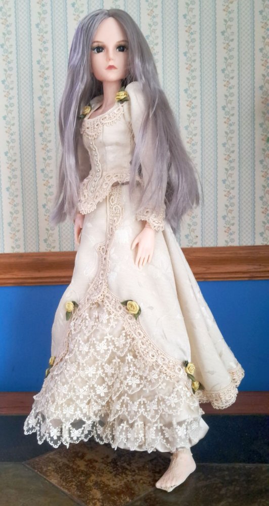 40193_Mireilles New Dress 03.jpg